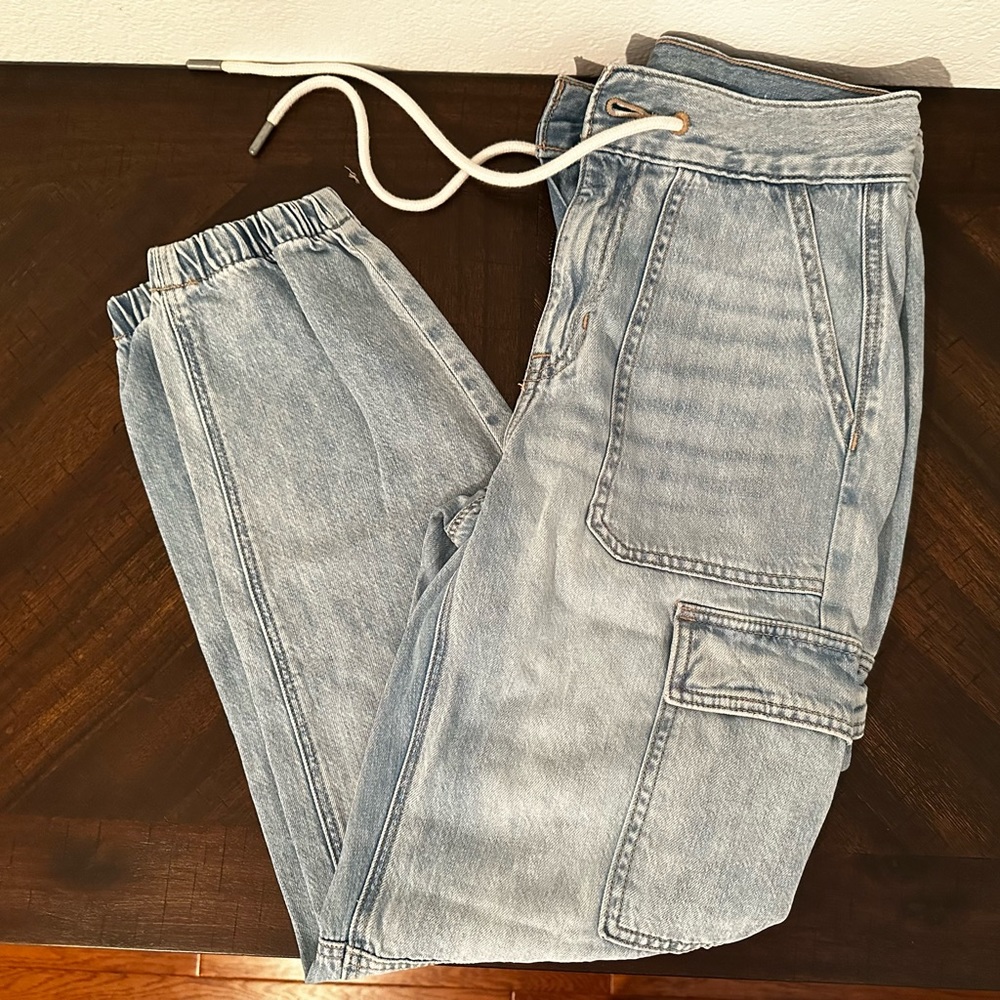 American Eagle Cargo Joggers Size 0
